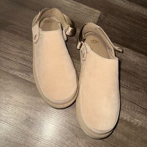 Ugg clogs